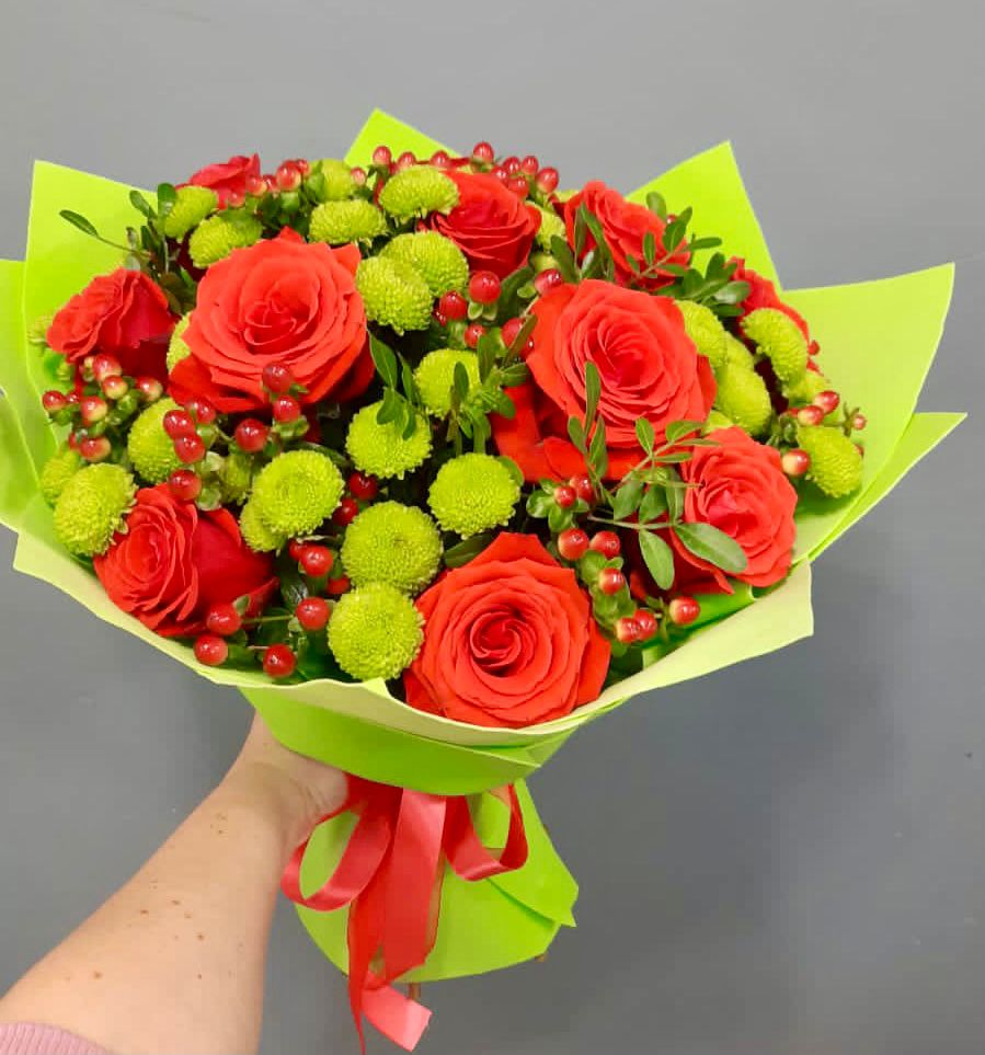 Букет цветов из: Хризантемы и Розы в Прогрессе Ставропольского края