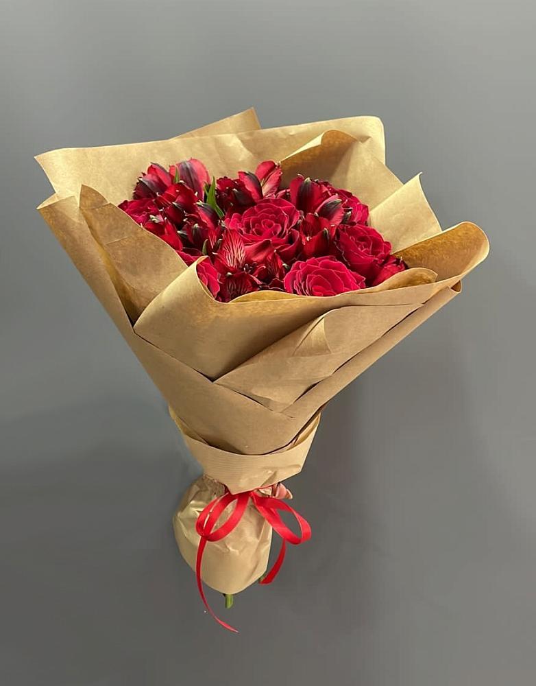 Букет цветов из: Альстромерии и Розы в Прогрессе Ставропольского края