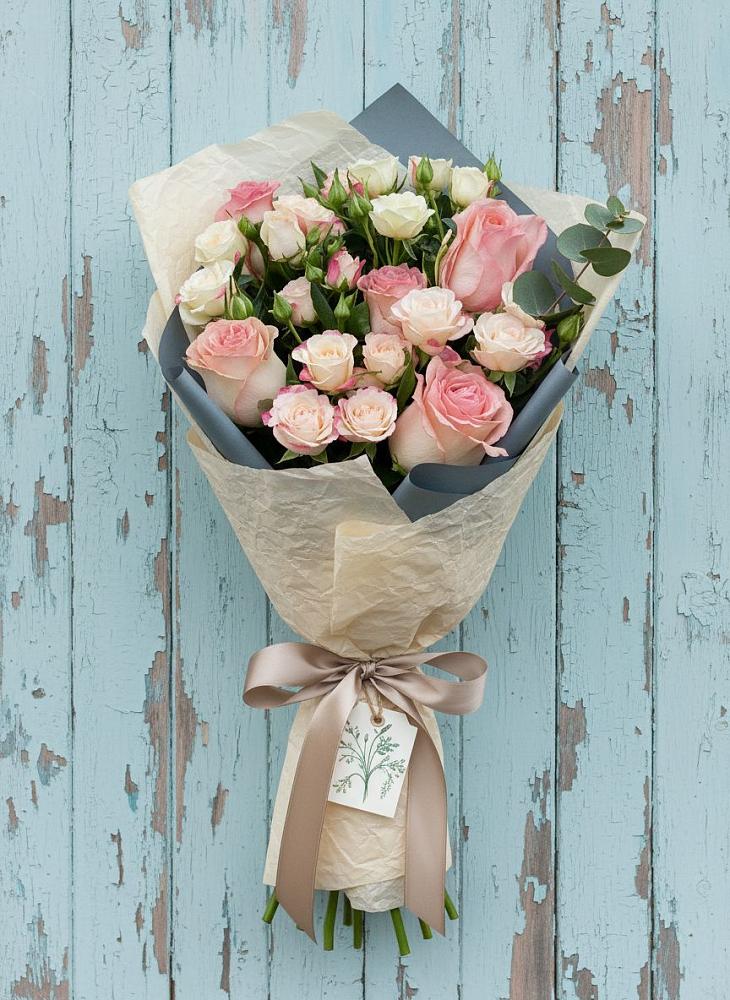 Букет цветов из: Розы в Прогрессе Ставропольского края