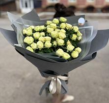 Букет Белые кустовые розы Солинеро в Прогрессе Ставропольского края