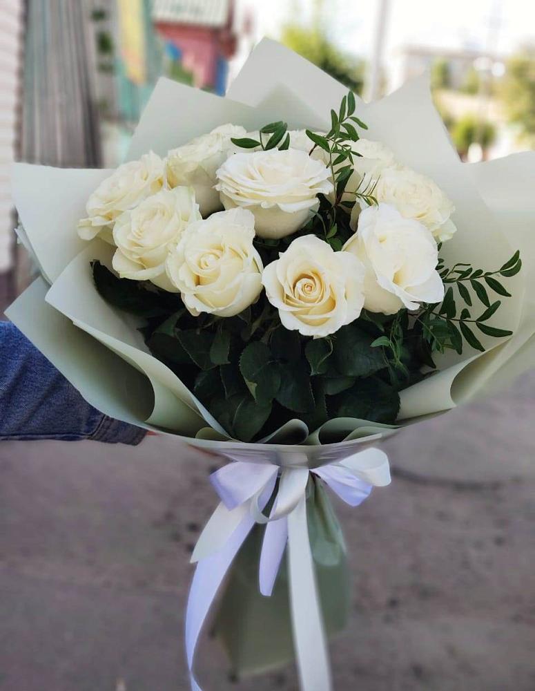 Букет Белые розы Проуд в Прогрессе Ставропольского края