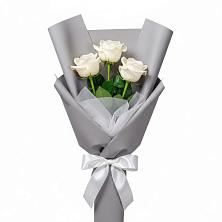 Букет 3 белые розы в Прогрессе Ставропольского края