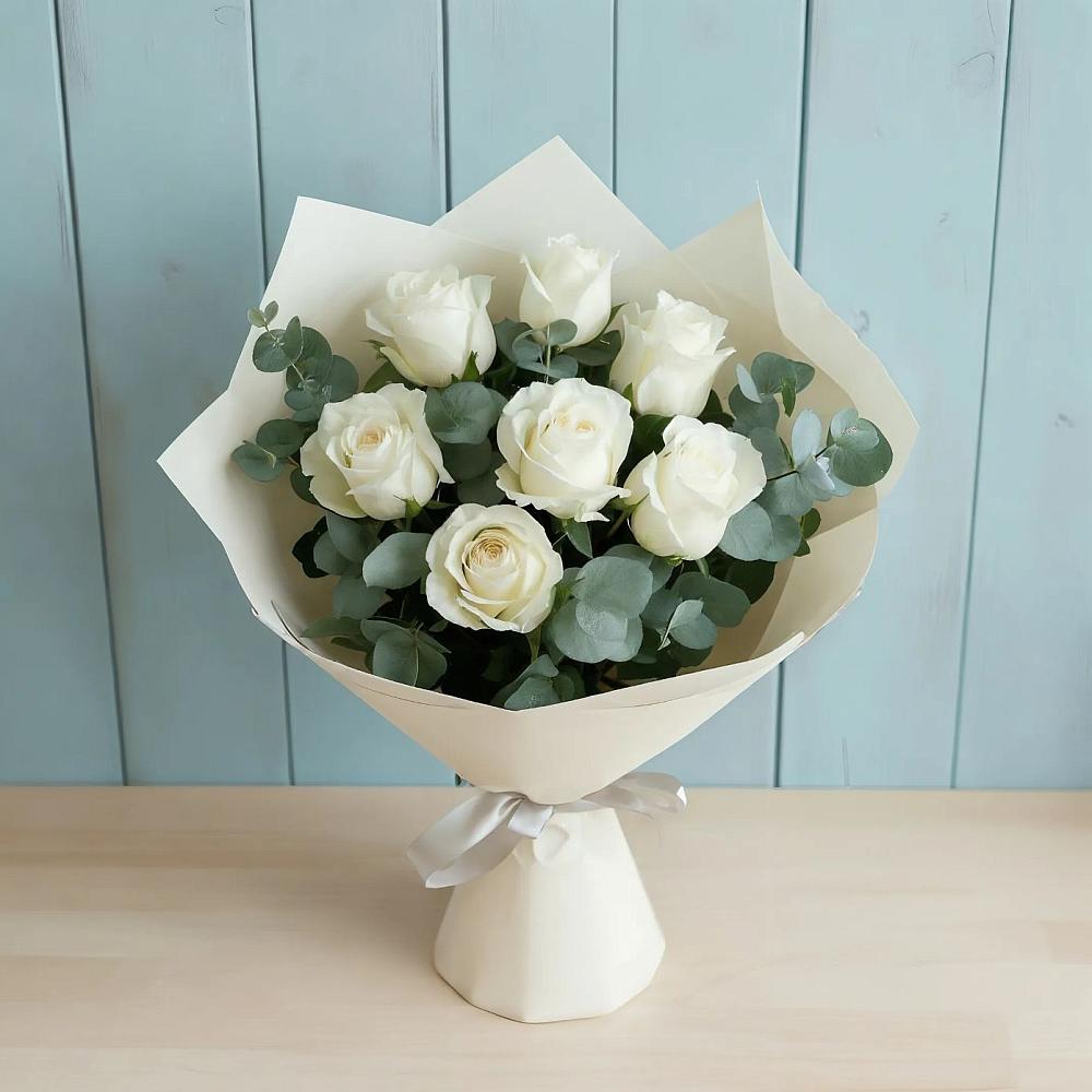 Букет Белые розы в Эвкалипте в Прогрессе Ставропольского края