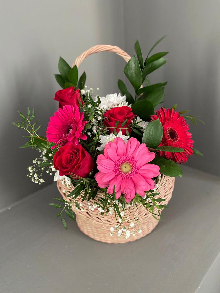 Цветочная композиция из Розы, Хризантемы и Герберы в корзине в Прогрессе Ставропольского края