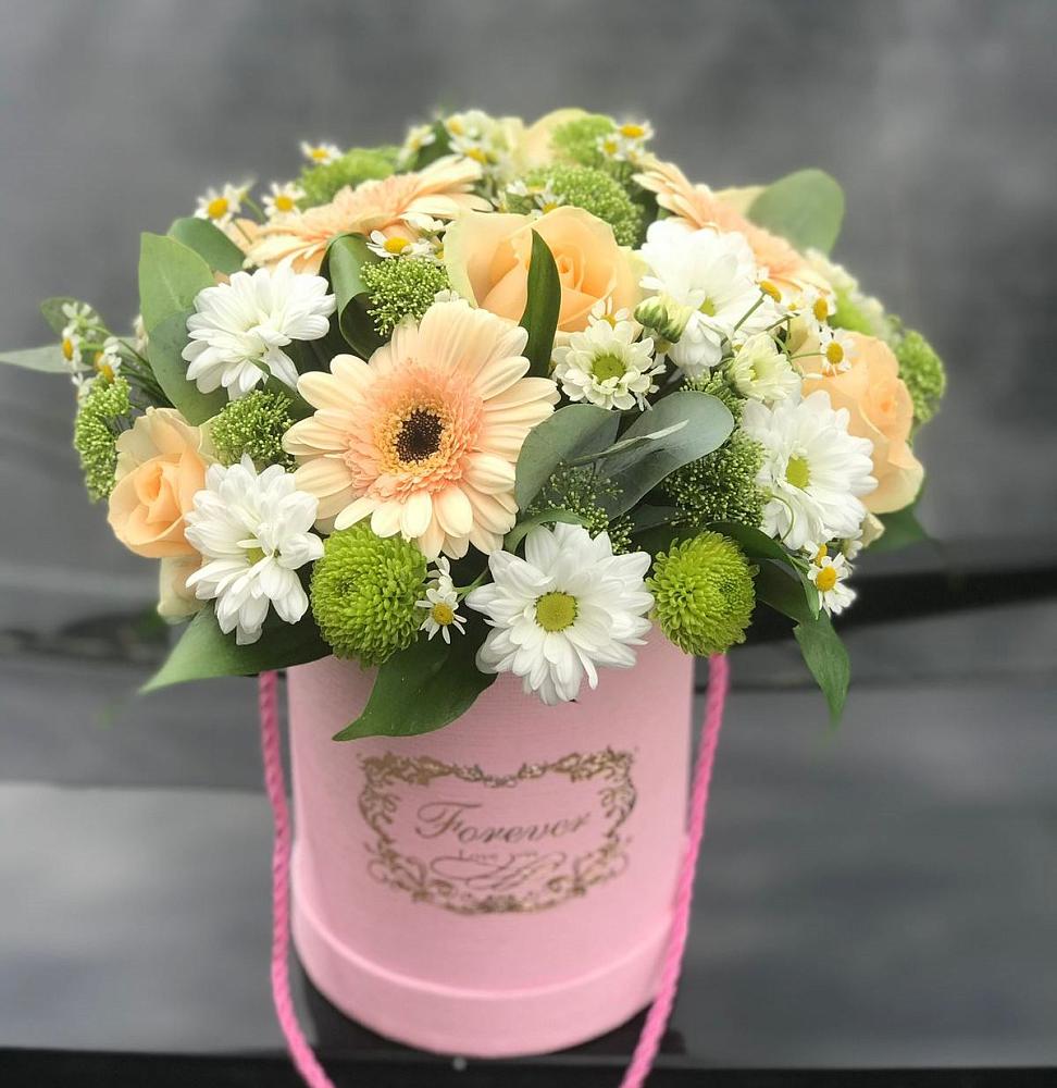 Цветочная композиция из Розы, Герберы и Хризантемы в шляпной коробке в Прогрессе Ставропольского края