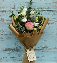 Букет цветов из:  Розы и Лизиантусы в Прогрессе Ставропольского края